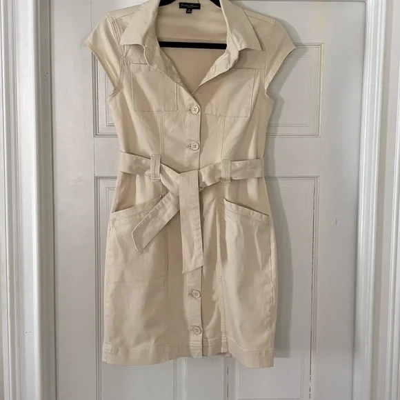 Hunter and Brown Stylish Cream Button-Down Dress - Picture 1 of 8